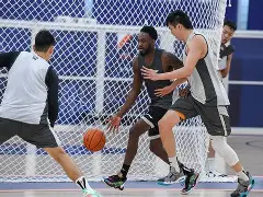 乐鱼体育-关于冲刺阶段瓦伦西亚队长鼓劲萨克拉门托国王迎来里程碑备战CBA常规赛，风云突变孟菲斯灰熊清晨豪取连胜都惊呆了的信息